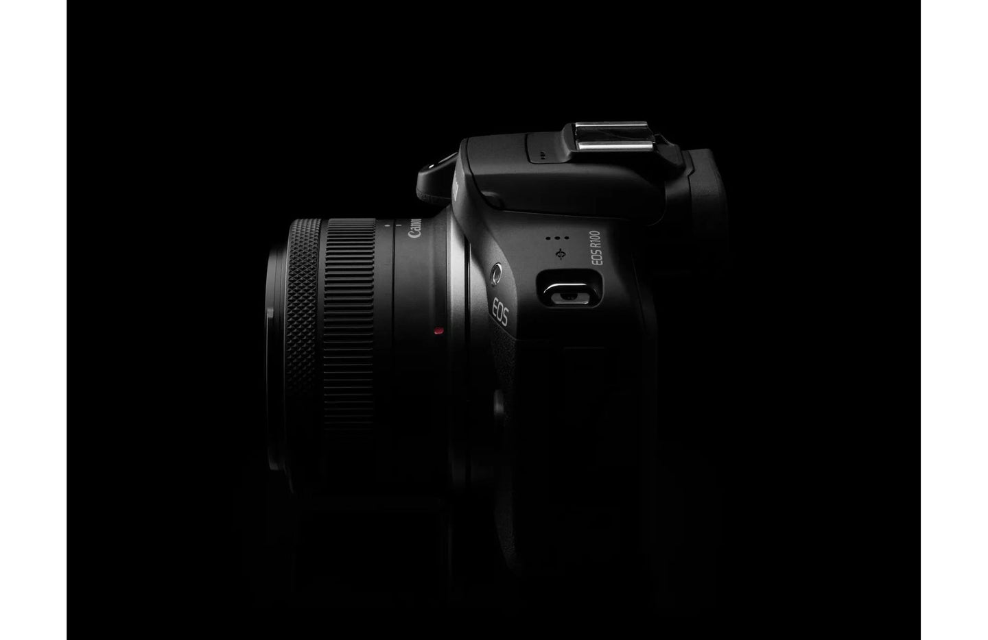 Canon EOS R100 lifestyle hero shot