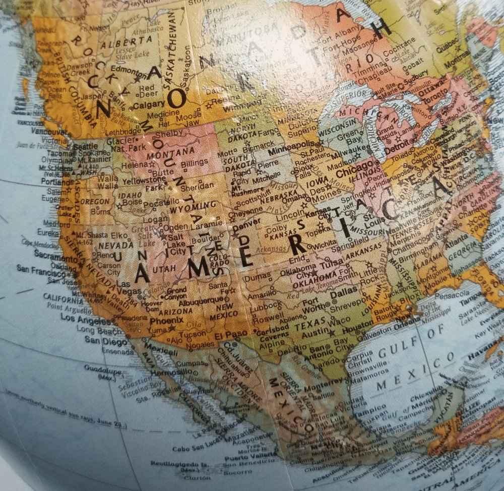 Aragon 12″ Blue Desk – Replogle Globes